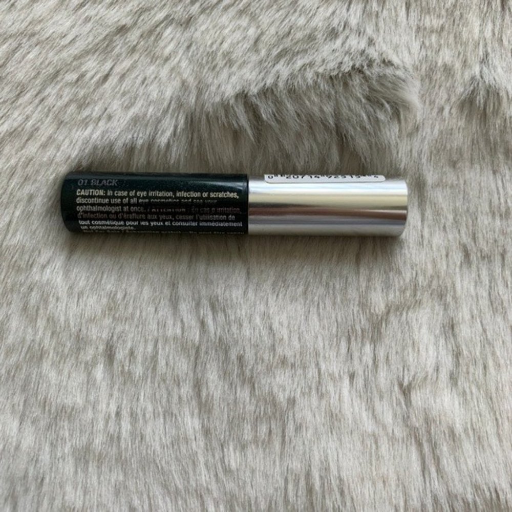 Clinique Mascara - Picture 2 of 3